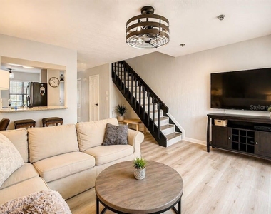 2403 Brigadoon Drive - Photo Thumbnail 14