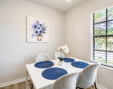 2403 Brigadoon Drive - Photo Thumbnail 10