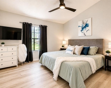 2403 Brigadoon Drive - Photo Thumbnail 13