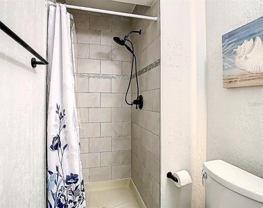 2403 Brigadoon Drive - Photo Thumbnail 7
