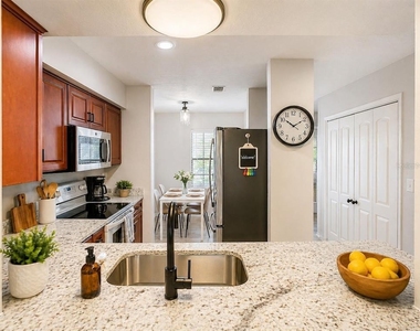2403 Brigadoon Drive - Photo Thumbnail 2