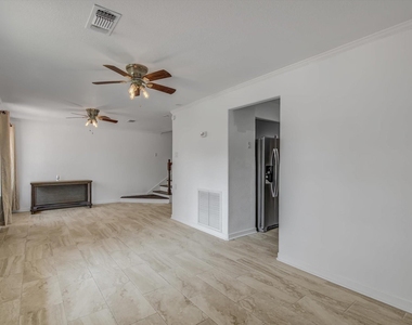 2128 59th Street - Photo Thumbnail 12