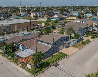 2128 59th Street - Photo Thumbnail 2