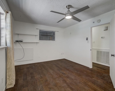 2128 59th Street - Photo Thumbnail 26