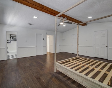 2128 59th Street - Photo Thumbnail 35