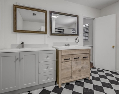 2128 59th Street - Photo Thumbnail 38
