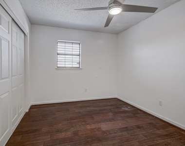 2128 59th Street - Photo Thumbnail 28