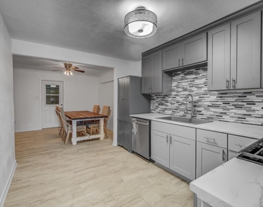 2128 59th Street - Photo Thumbnail 16