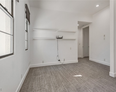 628 Edgebrook Drive - Photo Thumbnail 46