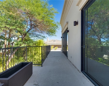 628 Edgebrook Drive - Photo Thumbnail 29
