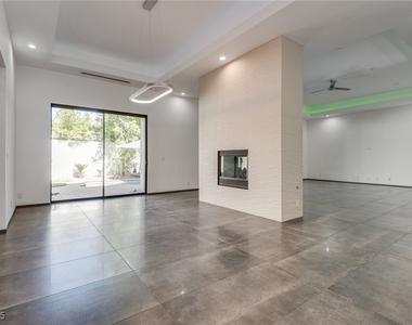 628 Edgebrook Drive - Photo Thumbnail 9