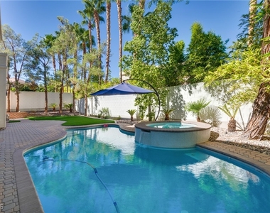 628 Edgebrook Drive - Photo Thumbnail 3