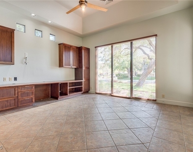 628 Edgebrook Drive - Photo Thumbnail 52