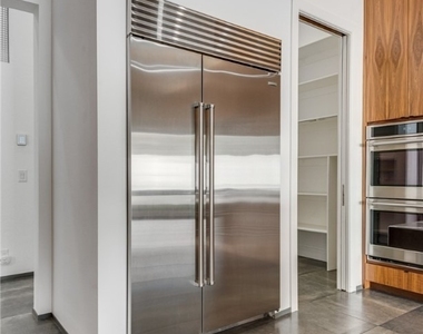 628 Edgebrook Drive - Photo Thumbnail 16