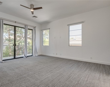 628 Edgebrook Drive - Photo Thumbnail 20