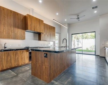 628 Edgebrook Drive - Photo Thumbnail 1