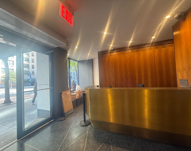 340 East 34th Street - Photo Thumbnail 9