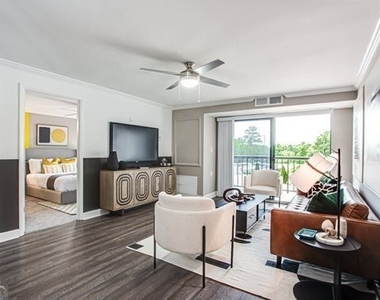 3833 Peachtree Road Ne - Photo Thumbnail 5