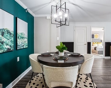 3833 Peachtree Road Ne - Photo Thumbnail 2