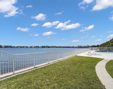 301 Croton Avenue - Photo Thumbnail 26