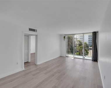 301 Croton Avenue - Photo Thumbnail 13