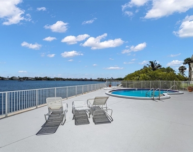 301 Croton Avenue - Photo Thumbnail 27