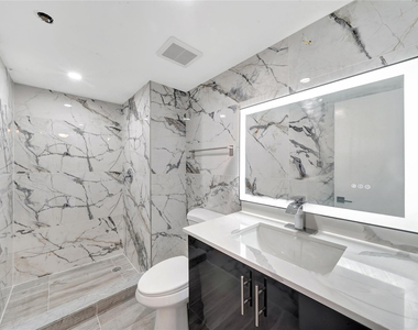 1100 Saint Charles Place - Photo Thumbnail 28