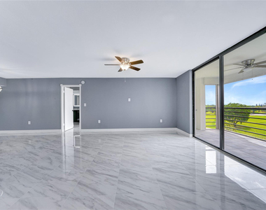1100 Saint Charles Place - Photo Thumbnail 9