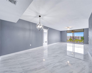 1100 Saint Charles Place - Photo Thumbnail 1