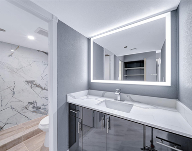 1100 Saint Charles Place - Photo Thumbnail 21