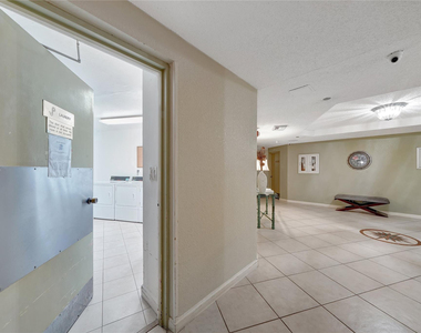 1100 Saint Charles Place - Photo Thumbnail 35