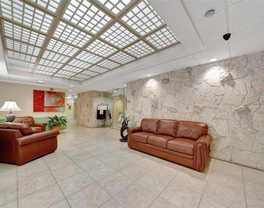 1100 Saint Charles Place - Photo Thumbnail 38