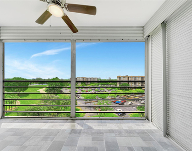 1100 Saint Charles Place - Photo Thumbnail 30