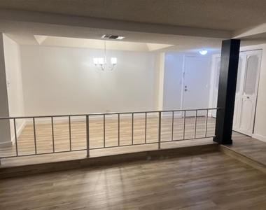 3720 Inverrary Drive - Photo Thumbnail 5