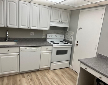 3720 Inverrary Drive - Photo Thumbnail 2