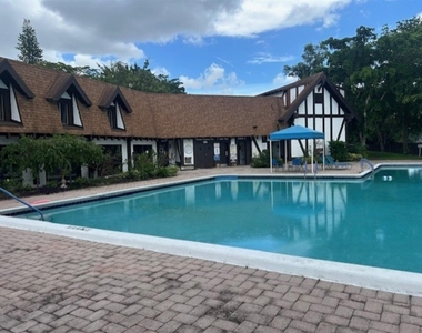3720 Inverrary Drive - Photo Thumbnail 25