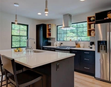 3945 Rockfern Road - Photo Thumbnail 13