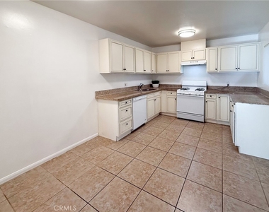 1908 Gardena Avenue - Photo Thumbnail 4