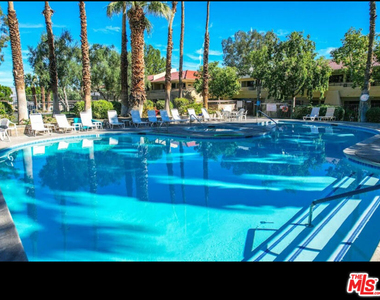 2810 N Arcadia Court - Photo Thumbnail 1