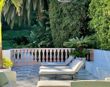 1241 Stone Canyon Road - Photo Thumbnail 10