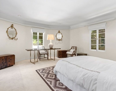 1241 Stone Canyon Road - Photo Thumbnail 5