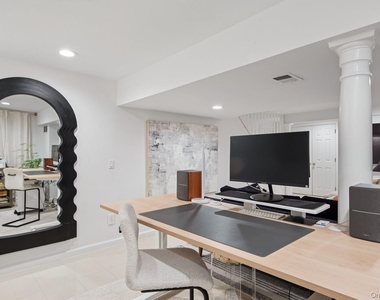 62 Sea Farm Lane - Photo Thumbnail 17