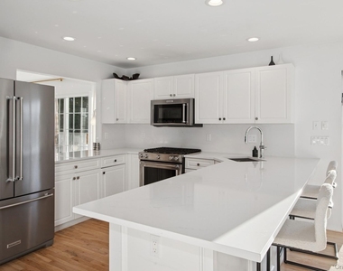 62 Sea Farm Lane - Photo Thumbnail 4