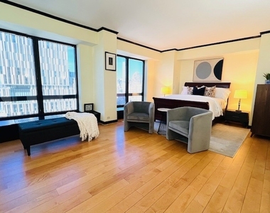 530 E 76th Street - Photo Thumbnail 8