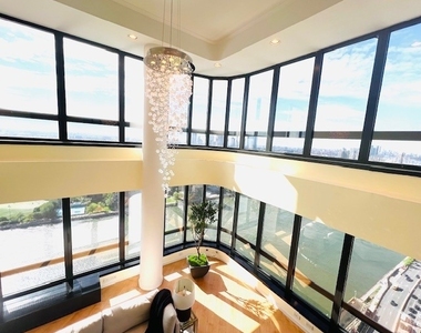 530 E 76th Street - Photo Thumbnail 4