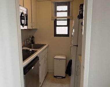 2141 I Street Nw - Photo Thumbnail 4