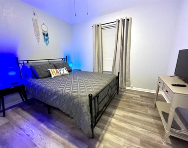 1701 Lynx Cir - Photo Thumbnail 10