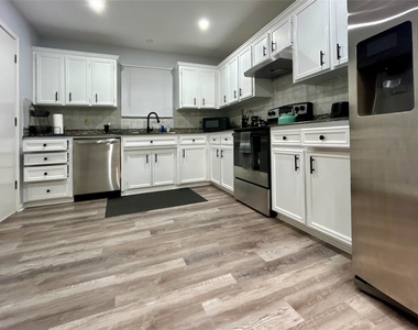 1701 Lynx Cir - Photo Thumbnail 12
