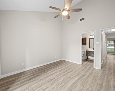 500 Hesters Crossing Rd - Photo Thumbnail 9