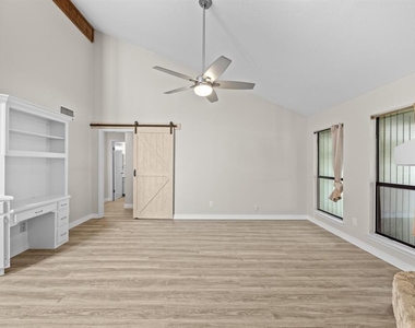 500 Hesters Crossing Rd - Photo Thumbnail 2